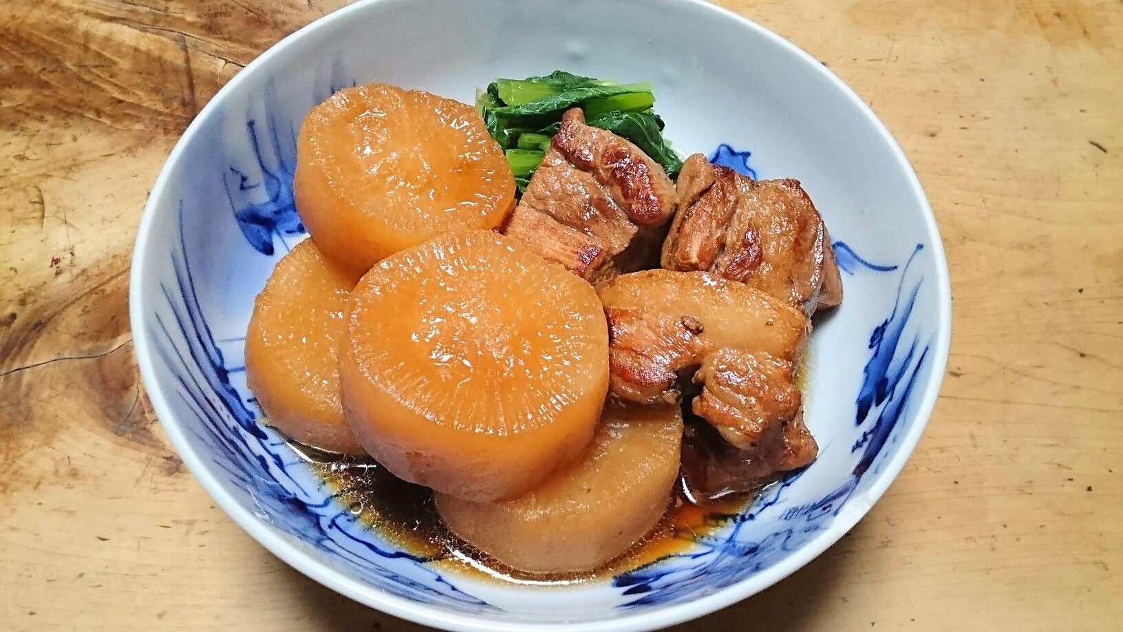 豚ばらと大根のべっこう煮 |